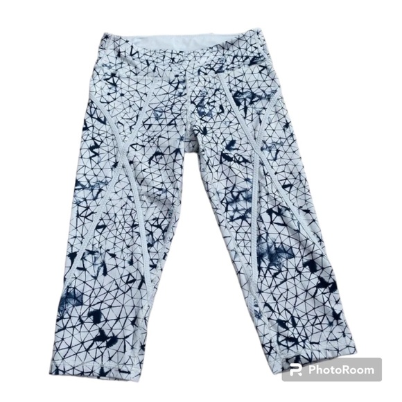 Lululemon Pedal Pace Crop Leggings - Picture 2 of 6